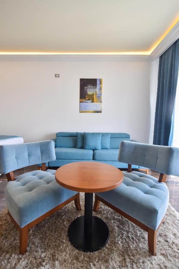 White Tower Private Apartment Beach View 马马亚 外观 照片